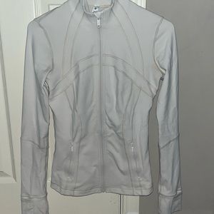 COPY - Hey!! Im selling a size 4 lulu opal define jacket! Its like new!!
